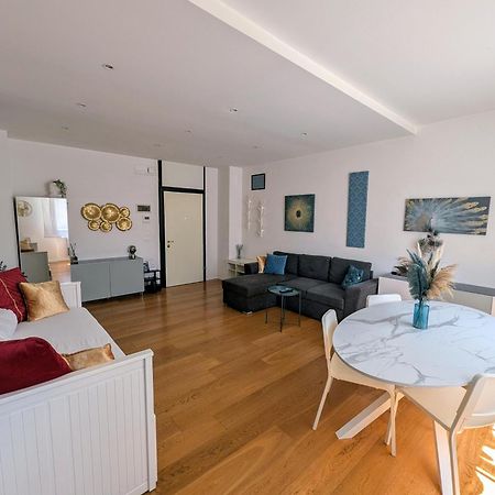 Convenient Family Apt With Private Parking Mestre Buitenkant foto
