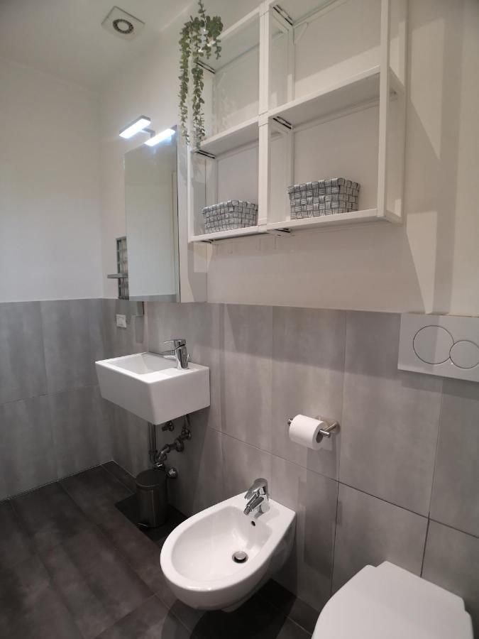 Convenient Family Apt With Private Parking Mestre Buitenkant foto