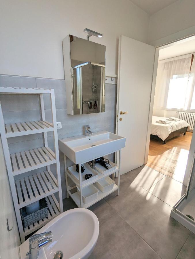 Convenient Family Apt With Private Parking Mestre Buitenkant foto